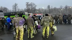 موسكو تعلن استعادة 157 جنديا لها من الأسر الأوكراني بوساطة إماراتية وأمريكية