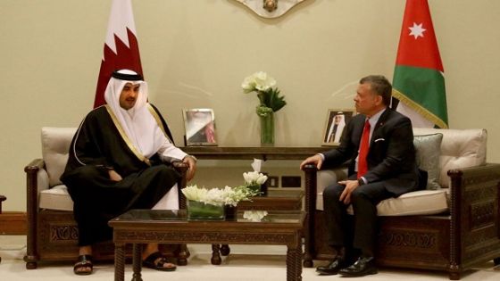 الملك يتسلم رسالة من أمير قطر