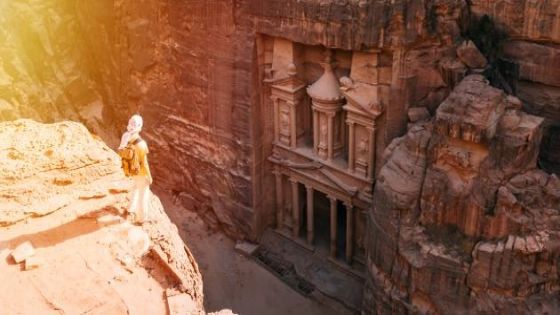 الفايز : وضعنا السياحي في الأردن صعب