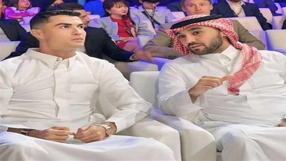 كريستيانو رونالدو يثير الجدل بمتابعة داعية إسلامي بالبرتغال