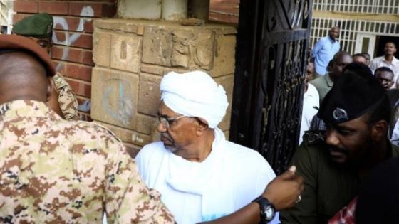 شقيق حميدتي: البشير أمر بقتل نصف الشعب السوداني
