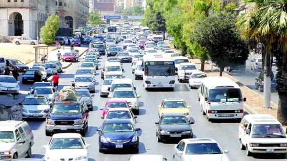 ازدحامات مرورية خانقة تُغطي العاصمة عمّان