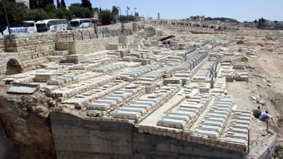 القبور الوهمية.. حيلة إسرائيلية لسرقة ومصادرة أراضي القدس