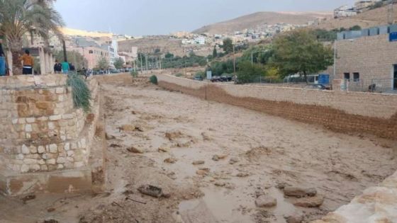 أمطار رعدية وتحذيرات من سيول مفاجئة في الأردن