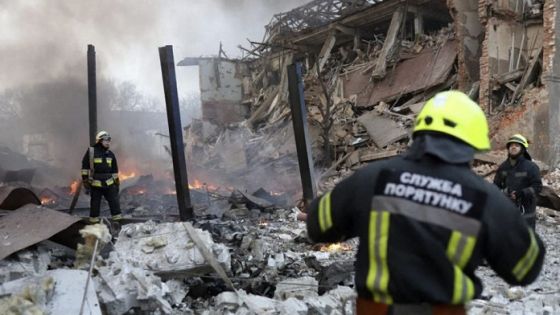 قصف روسي يدمر بالكامل مطار دنيبرو في أوكرانيا