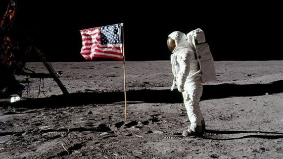 إيلون موسك يشكّك في نجاح البعثة الأمريكية القمرية عام 1969