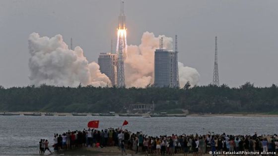 البنتاغون يتابع عن كثب دخول صاروخ صيني إلى الغلاف الجوي