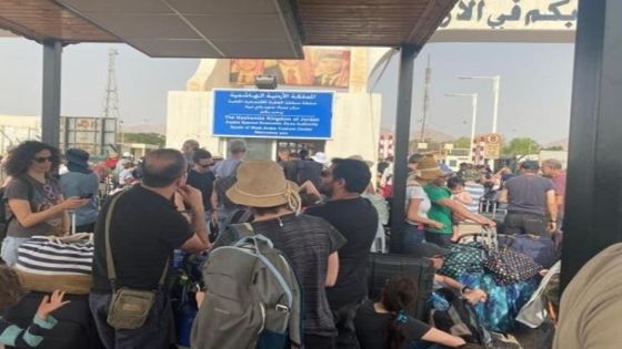 يديعوت : السياح الإسرائيليين الذين يتوجهون إلى الأردن بخلاء وقليلو الأدب