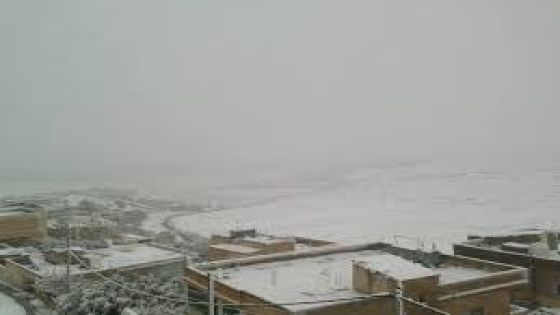 عاجل- فيديو / تساقط الثلوج في بعض قرى بني كنانه منذ صباح اليوم