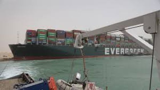 مسؤول ملاحي بارز في قناة السويس لـCNN: تحرير سفينة إيفر غيفن “يمكن” حدوثه الليلة