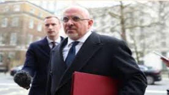 بريطانيا تُعيين وزيراً عربي الأصل مسؤولاً عن توزيع لقاح كورونا