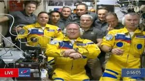 روسيا وأوكرانيا: روس على متن محطة الفضاء الدولية بألوان أوكرانيا