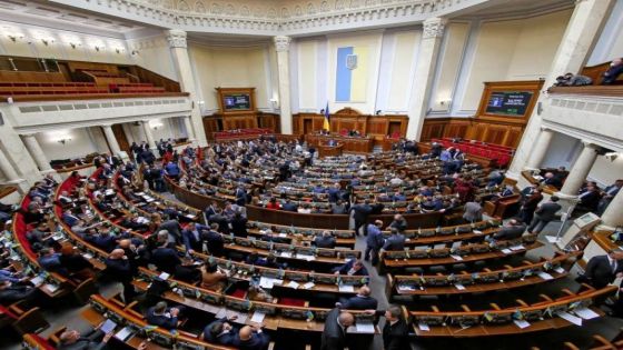 البرلمان يدعوا الرئيس الاوكراني ببدأ مفاوضات فورية مع موسكو