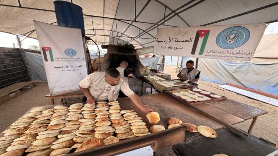 المخبز الأردني يكثف عمله في وسط غزة