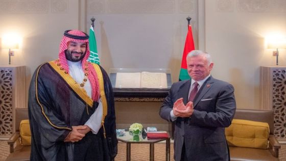 الملك يتوجه إلى السعودية ويلتقي بن سلمان