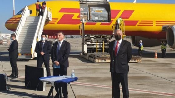 نتنياهو يستقبل وصول أول طائرة محملة بلقاح “فايزر”