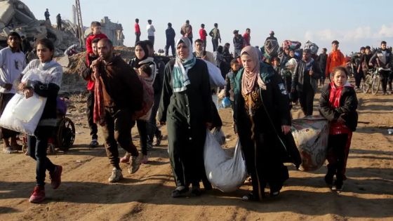 ترامب: إسرائيل ستسلمنا قطاع غزة والفلسطينيون سيعاد توطينهم في مجتمعات أكثر أمانًا وجمالًا