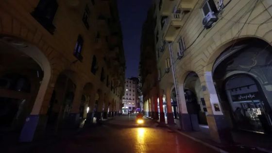 القاهرة باتت تنام مبكراً.. وأصحاب المقاهي يتذكرون كورونا