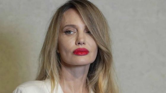 أنجلينا جولي بملامح غريبة.. هل خضعت لتجميل سري؟