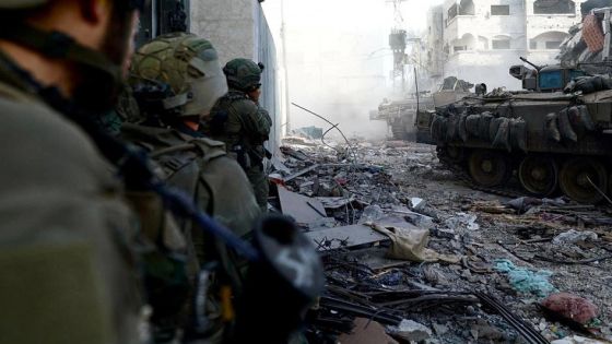 Israeli soldiers take position, amid the ongoing ground operation of the Israeli army against Palestinian Islamist group Hamas, in the Gaza Strip as seen in a handout picture released by the Israel Defense Forces on November 12, 2023. ISRAEL DEFENSE FORCES/Handout via REUTERS THIS IMAGE HAS BEEN SUPPLIED BY A THIRD PARTY