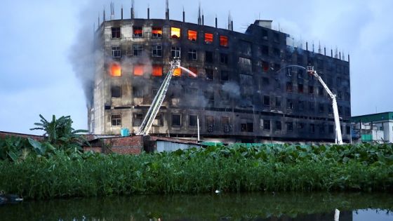 مصرع 52 شخصا بحريق بمصنع في بنغلادش