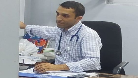 طبيب الفقراء في البقعة يروي تفاصيل الاعتداء عليه
