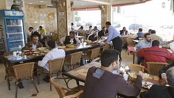 العراق يمنع فتح المطاعم والملاهي الليلية بنهار رمضان
