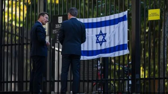مستشار خامنئي يهدد: السفارات الإسرائيلية لم تعد آمنة