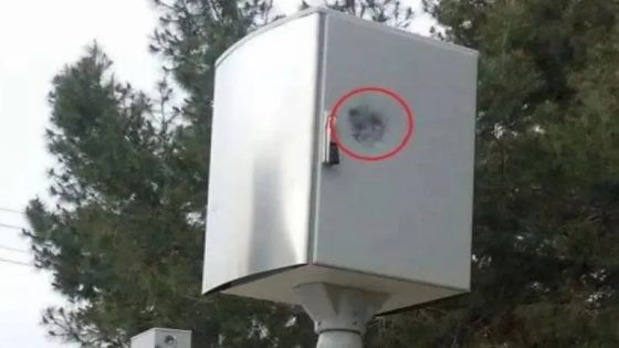 إطلاق نار يستهدف رادار سرعة على طريق سحاب بعد ساعات من تشغيله