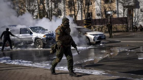 ضربة روسية أصابت المبنى الحكومي الإداري ، وسط مدينة خاركيف