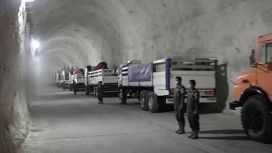 الحرس الثوري يكشف عن قاعدة صواريخ تحت الأرض