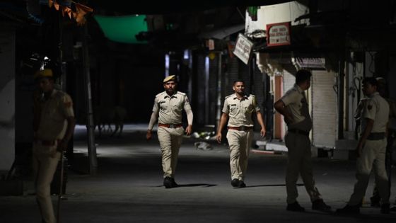 عصابة هندية تقيم مركزاً وهمياً للشرطة داخل فندق لـ8 أشهر