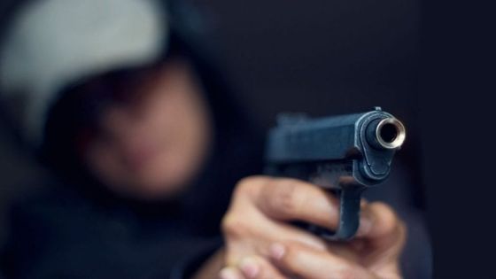 الأمن العام يحقق في سطو مسلح على فرع بنك بالمفرق وسرقة 15 ألف دينار