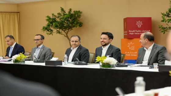ولي العهد يحضر جانبا من جلسة حول الاتصالات وتكنولوجيا المعلومات