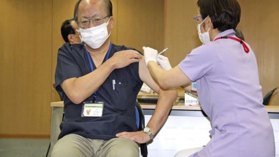 اليابان تقر تعويضات لضحايا لقاحات كورونا