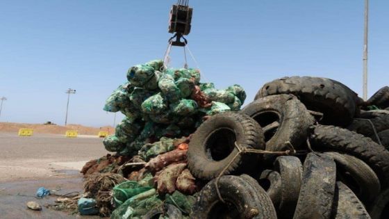 حملة لتنظيف جوف خليج العقبة من النفايات