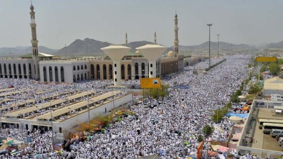 خطيب عرفة: اللغات والألوان ليست مبررًا للاختلاف والنزاع بل هي آية من آيات الله