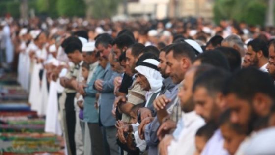 الأردنيون يؤدون صلاة عيد الأضحى المبارك