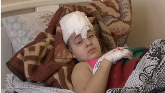 نقل الطفلة فرح من غزة إلى الأردن لتلقي العلاج