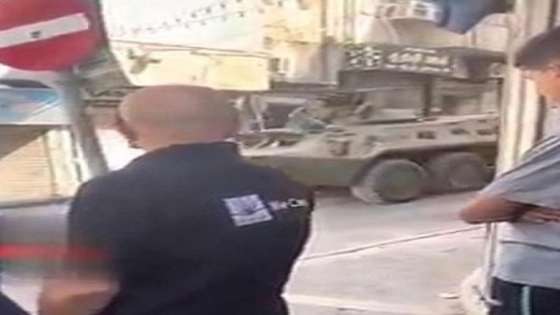 مصدر : مشهد الدبابات والجنود بوسط البلد .. تمثيلي