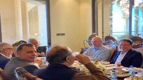 شخصيات سياسية أردنية على مائدة افطار السفير السعودي