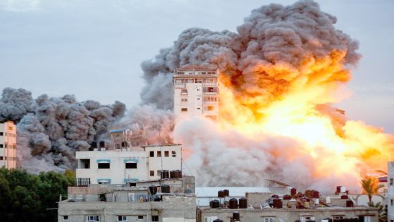 مجزرة أخرى مروعة.. شهداء وجرحى بقصف تؤوي آلاف النازحين بغزة