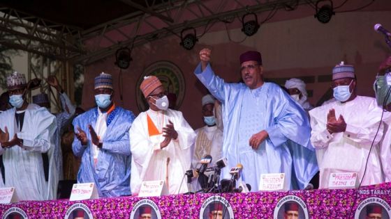 أول عربي في تاريخ النيجر يصبح رئيساً