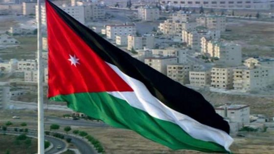 الحكومة تدعو الأردنيين إلى المشاركة برفع العلم