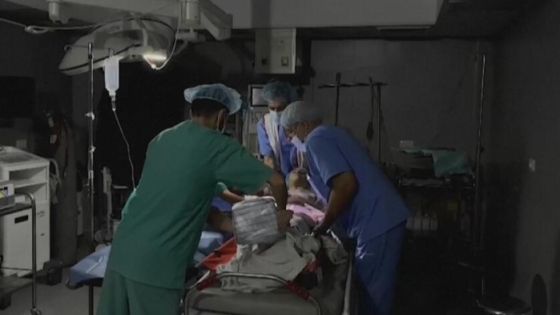 آلاف الفلسطينيين عالقون في مستشفيات غزة وجرحى في الشوارع بلا رعاية