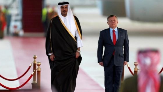 أمير قطر يتصل بالملك :ندعم كافة القرارات والإجراءات