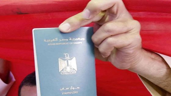 مصادر كويتية تكشف أسباب وقف إصدار تصاريح عمل للمصريين