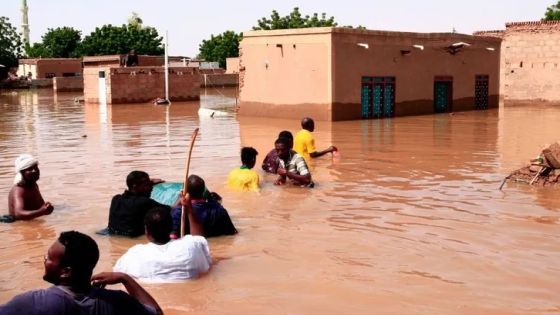 وسط تصعيد بالقتال.. سيول تدمر مئات المنازل بشمال السودان