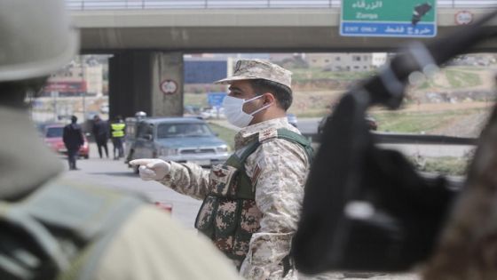 الأردن ينشر الجيش ويشدد الإجراءات لمواجهة كورونا