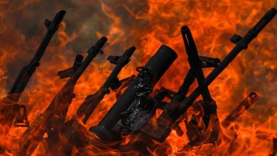 مقاتلو الكردستاني يحرقون أسلحتهم : نضالنا سيستمر بالطرق القانونية